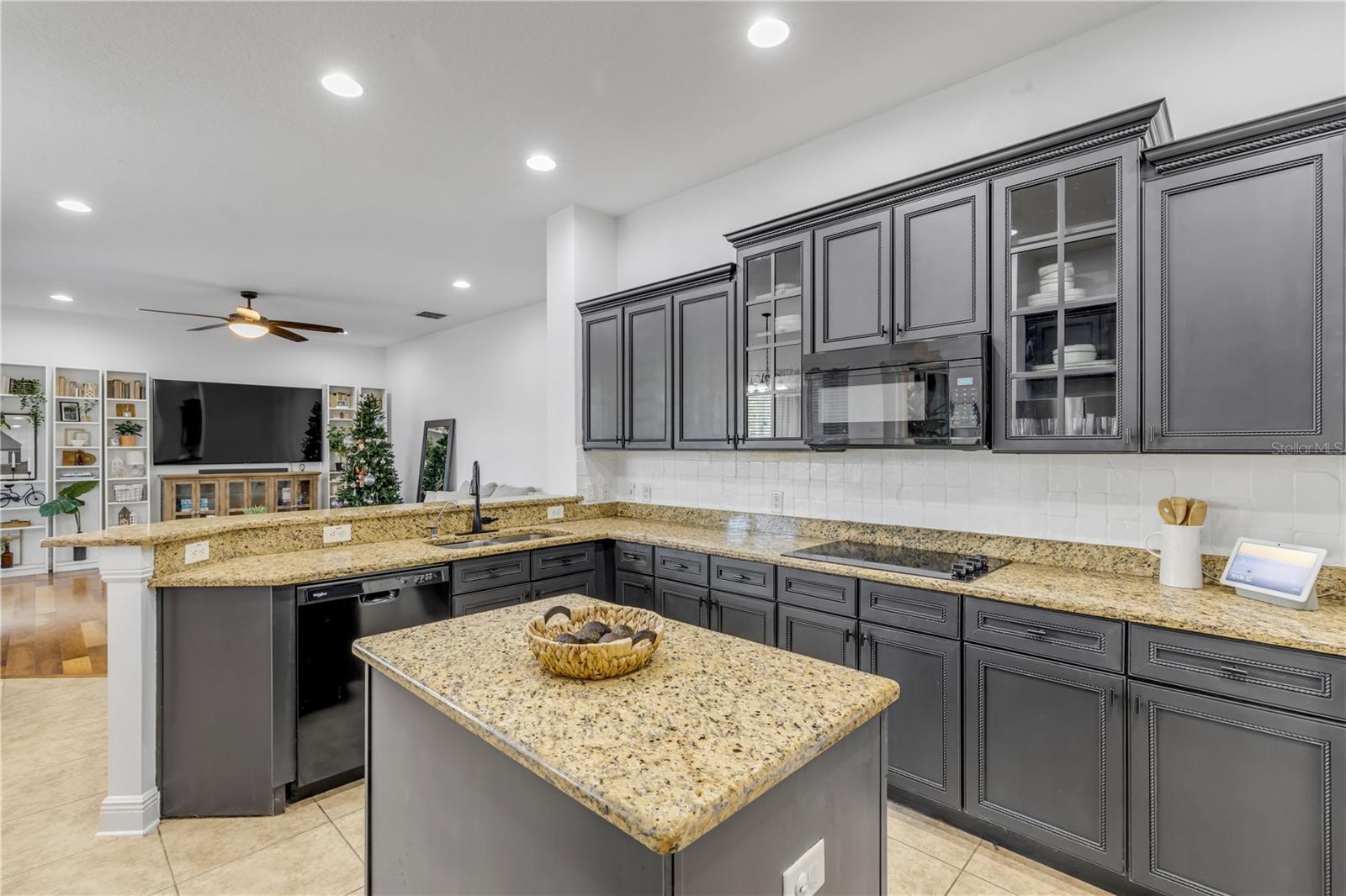 Image 45 of 88 For 3021 Isola Bella Boulevard