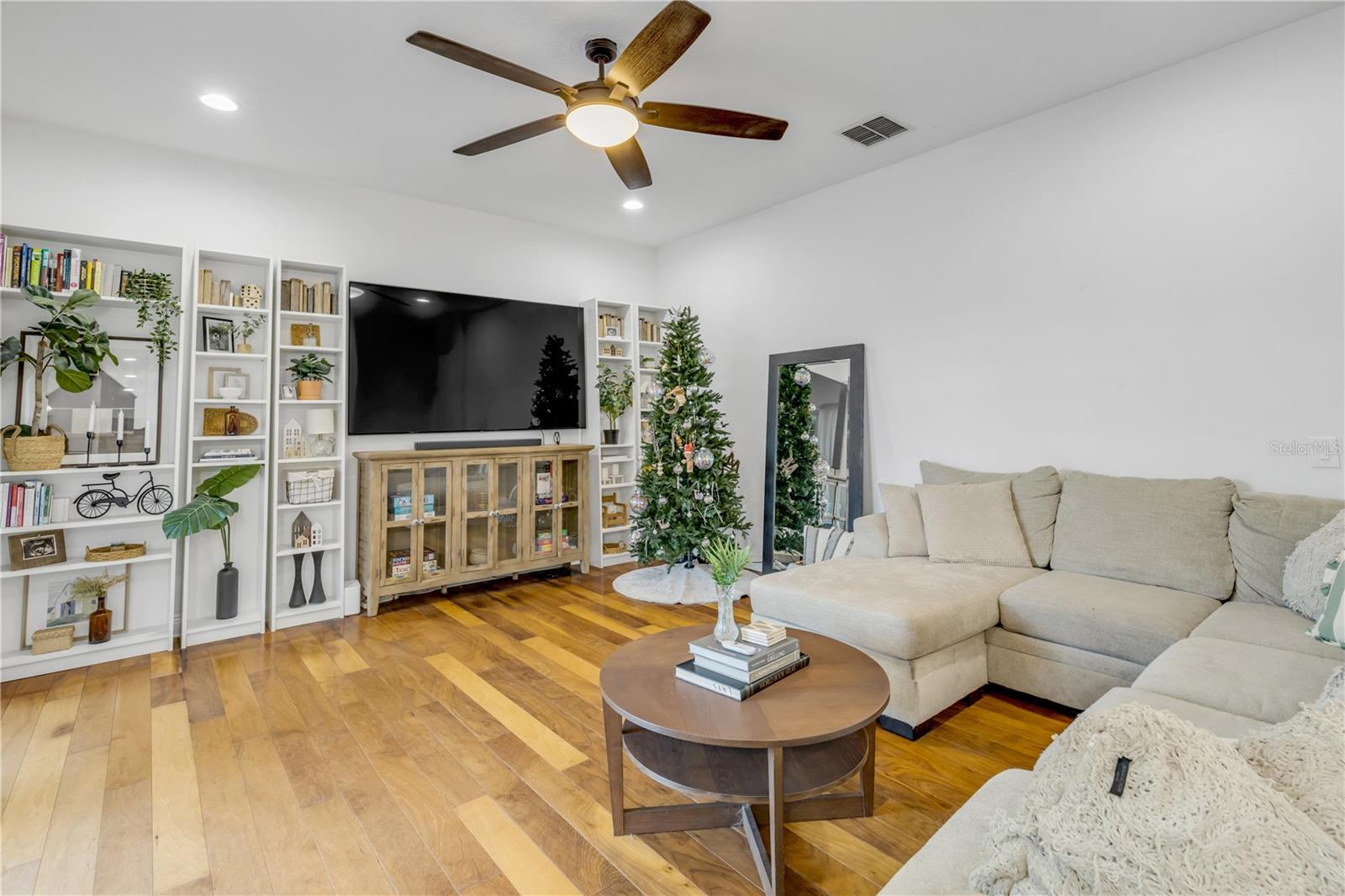 Image 51 of 88 For 3021 Isola Bella Boulevard