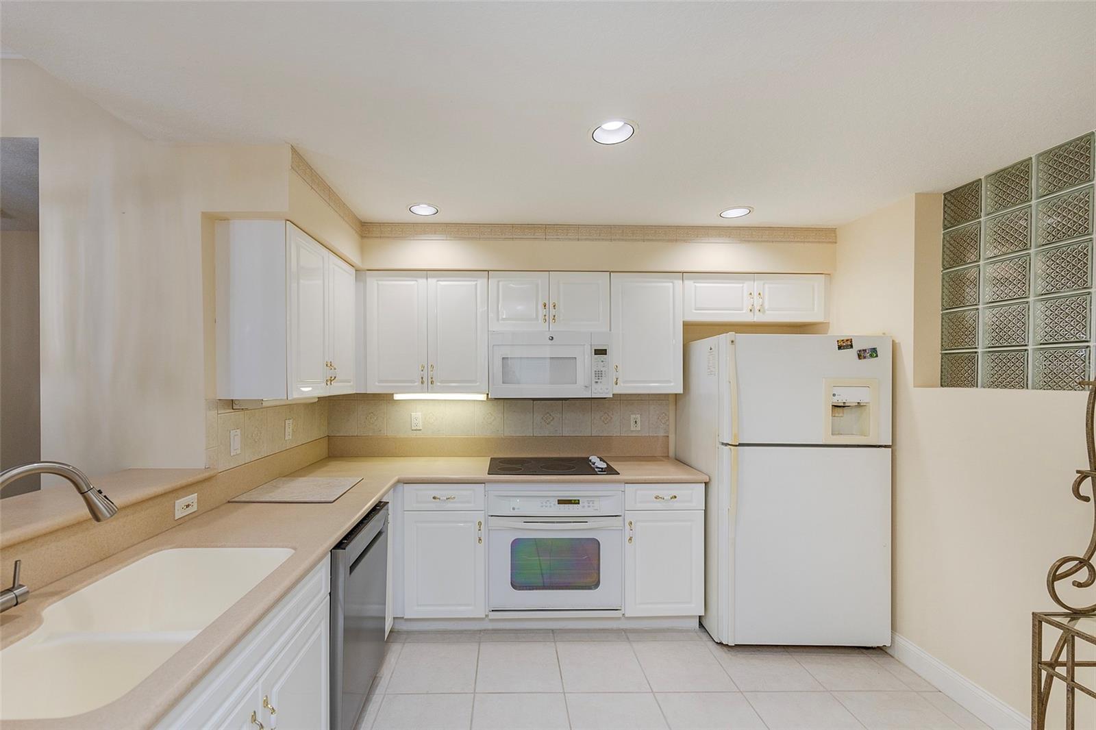 Image 27 of 34 For 4624 Harbour Village Boulevard 4204