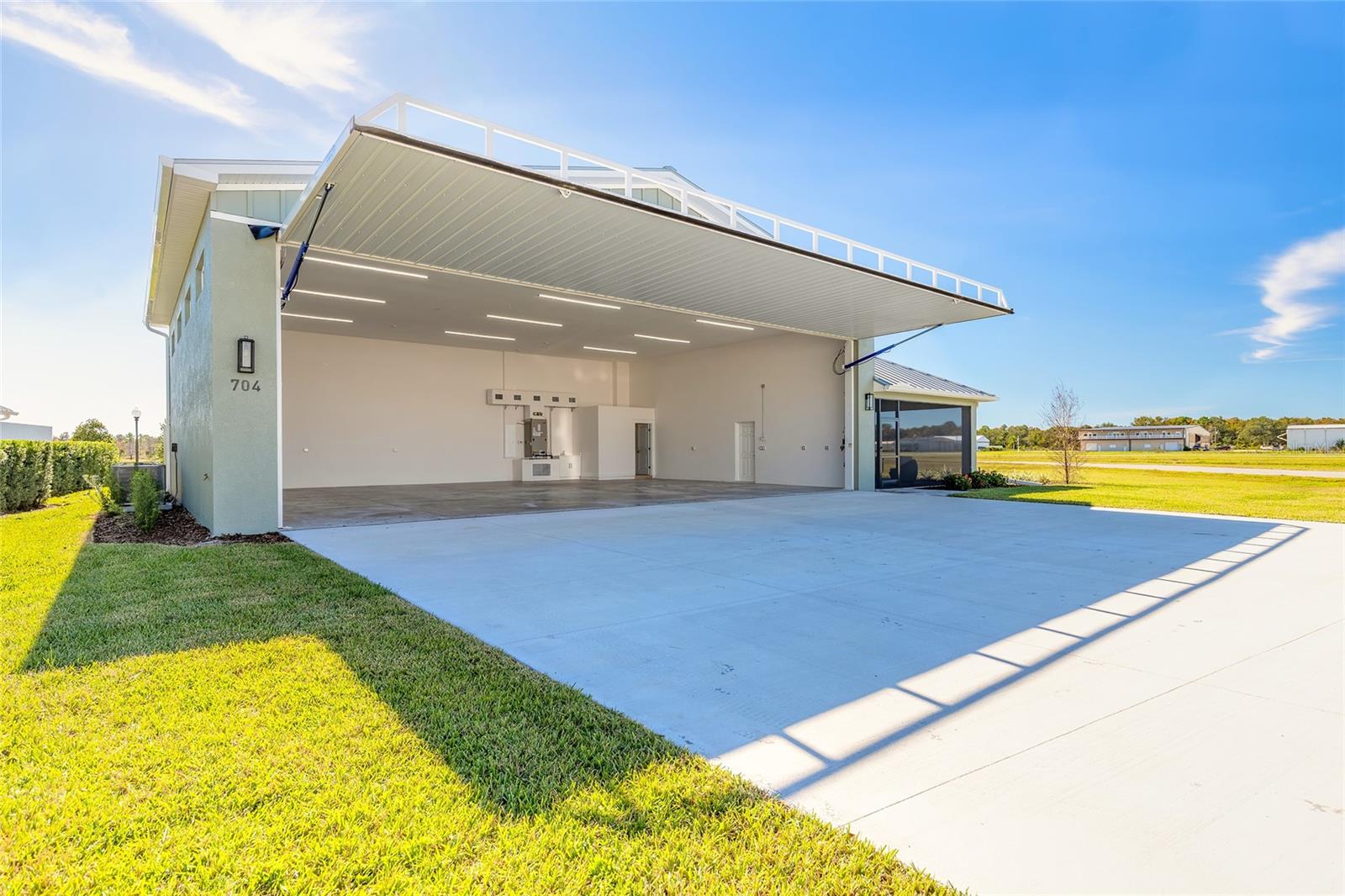 Image 25 of 26 For 704 Skylane Circle