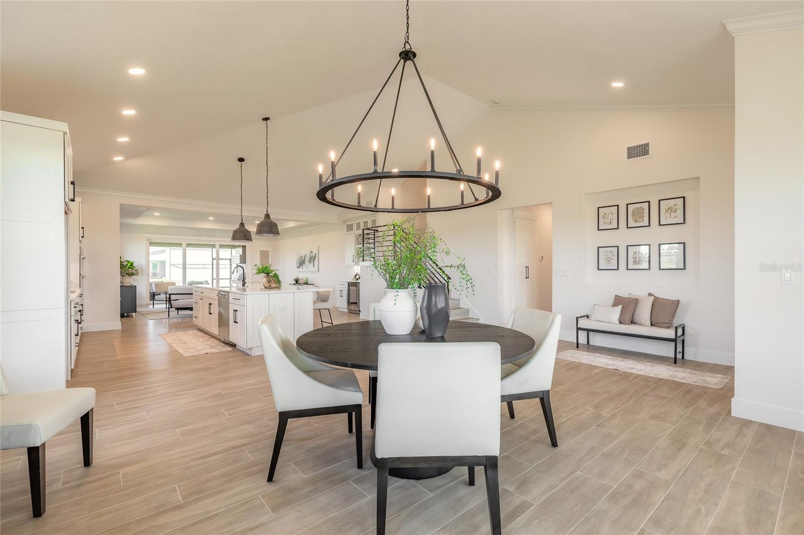 Image 6 of 26 For 704 Skylane Circle