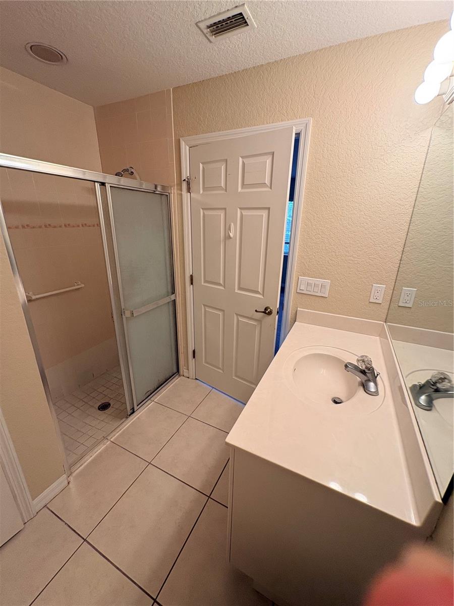 Image 16 of 22 For 533 Wayne Avenue