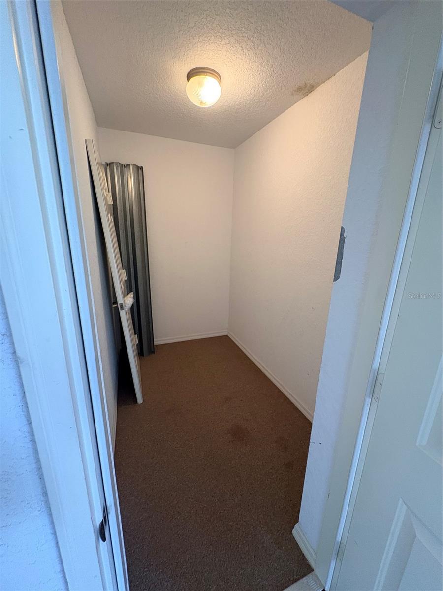 Image 18 of 22 For 533 Wayne Avenue