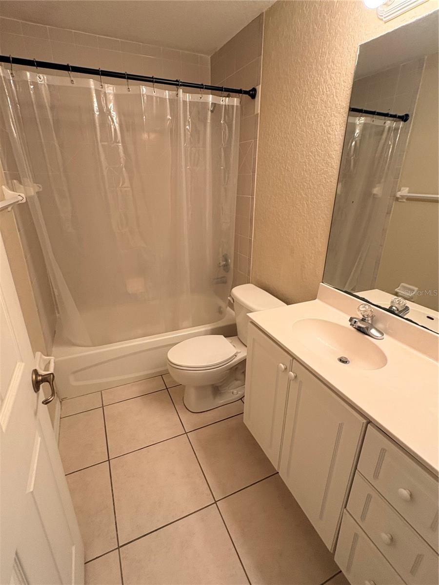 Image 7 of 22 For 533 Wayne Avenue