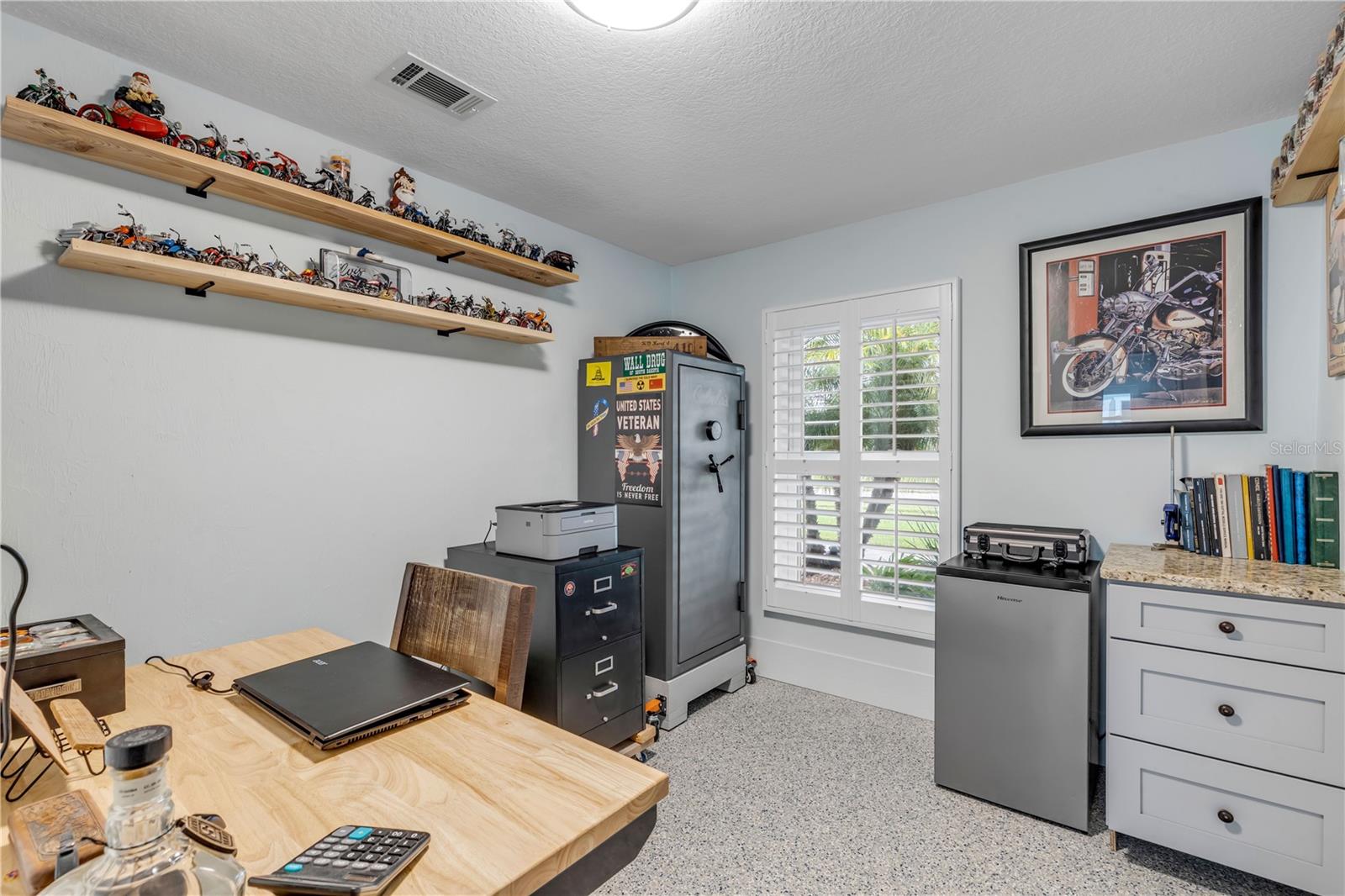 Image 18 of 32 For 2951 Gaslight Drive