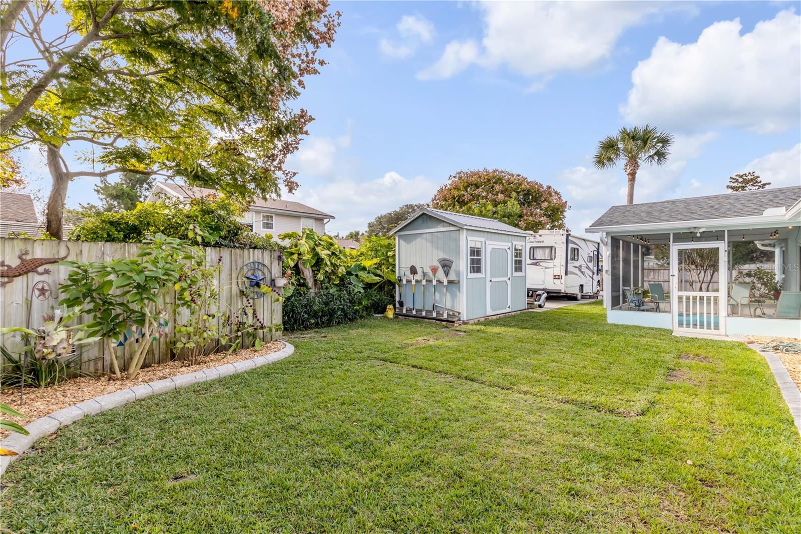 Image 24 of 32 For 2951 Gaslight Drive