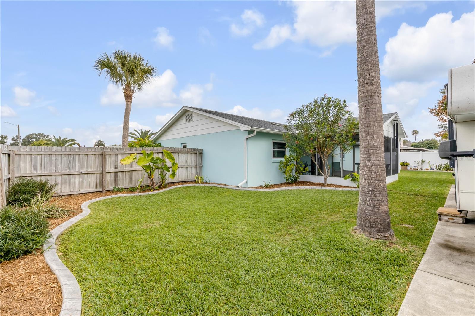 Image 27 of 32 For 2951 Gaslight Drive