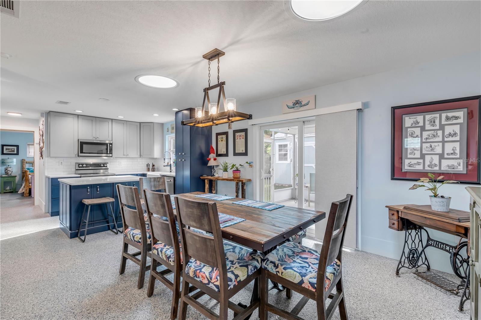 Image 7 of 32 For 2951 Gaslight Drive