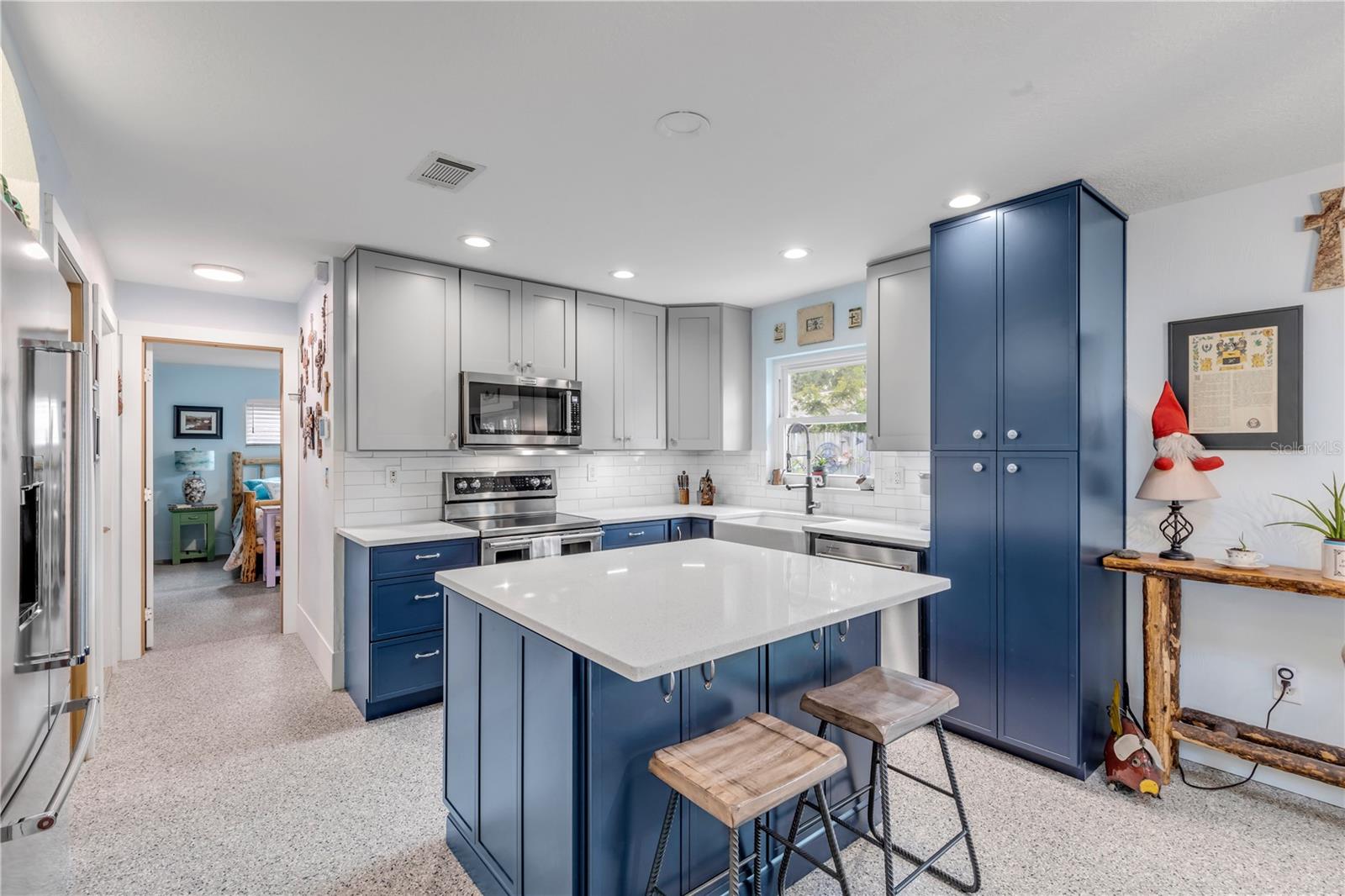 Image 8 of 32 For 2951 Gaslight Drive