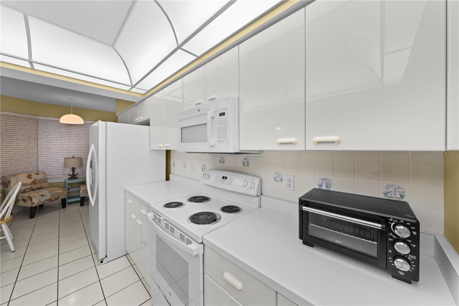 Image 16 of 53 For 4575 Atlantic Avenue 6209