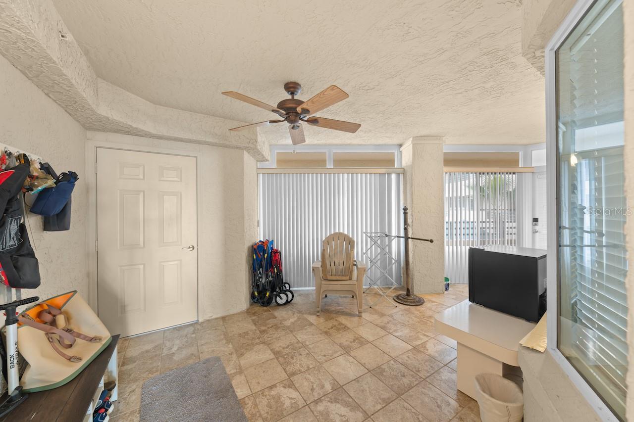 Image 46 of 53 For 4575 Atlantic Avenue 6209