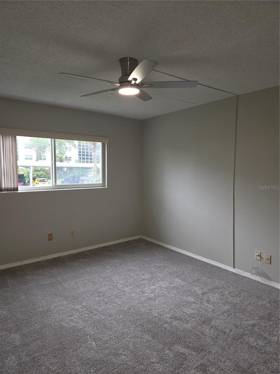 Image 16 of 59 For 100 Silver Beach Avenue 214