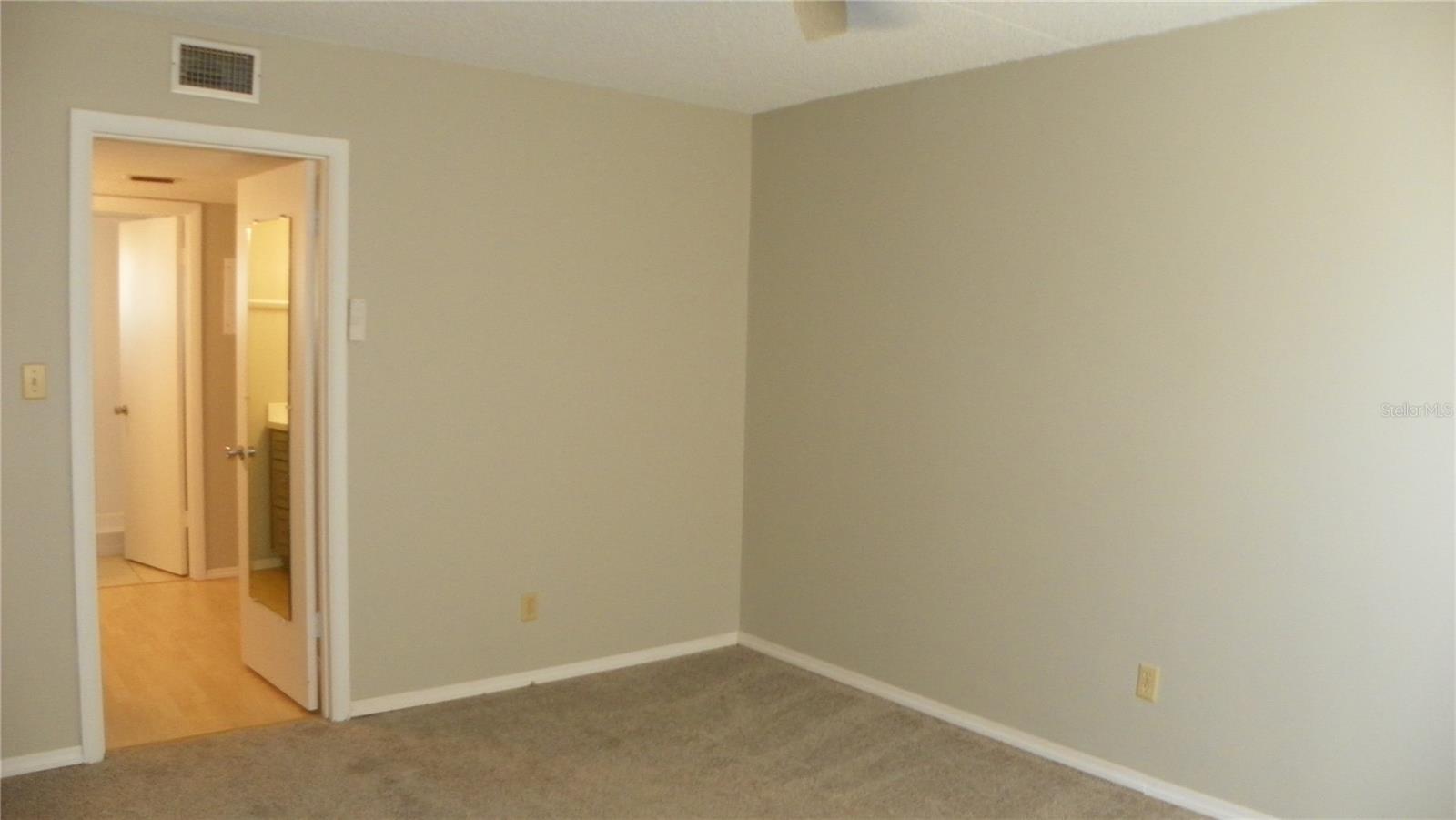 Image 18 of 59 For 100 Silver Beach Avenue 214