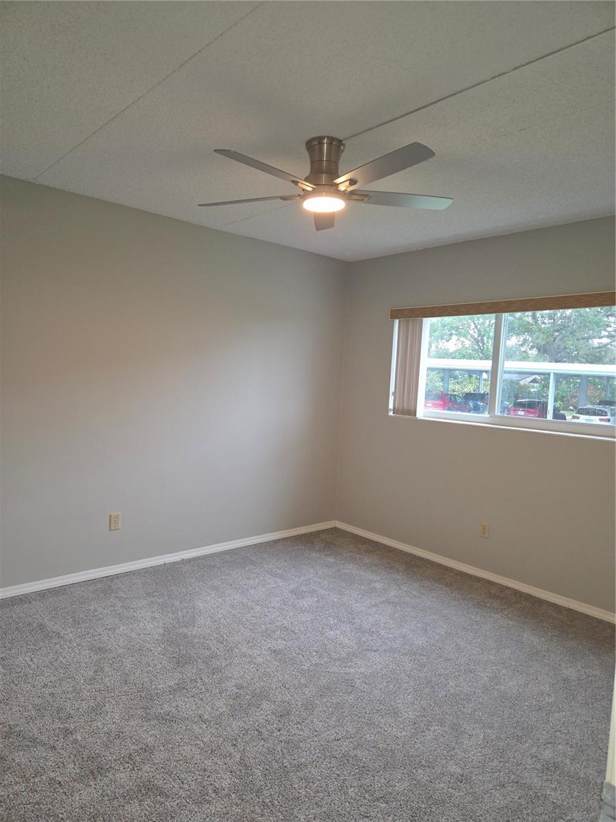 Image 23 of 59 For 100 Silver Beach Avenue 214