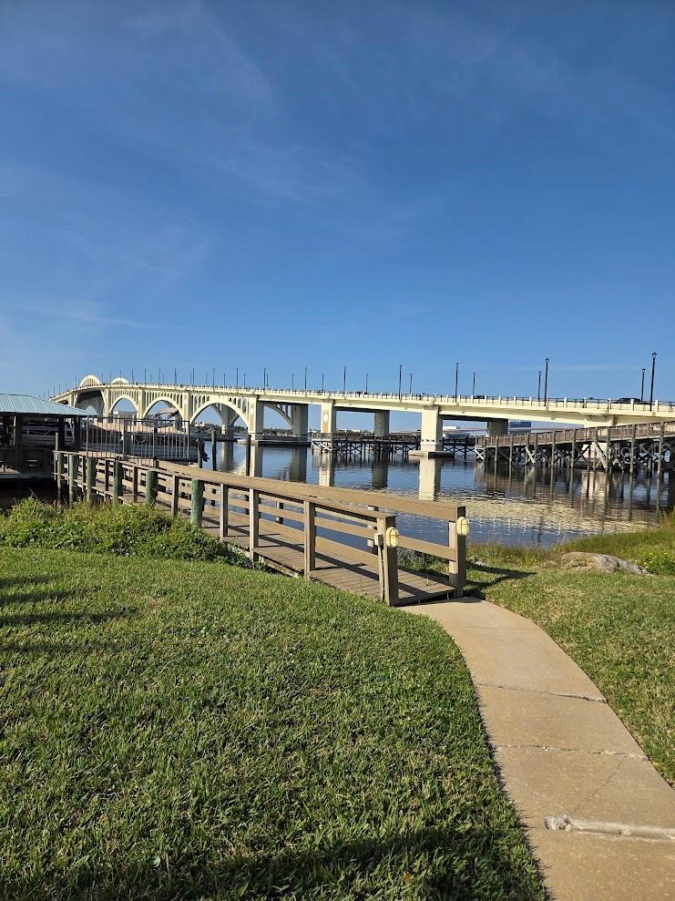 Image 53 of 59 For 100 Silver Beach Avenue 214