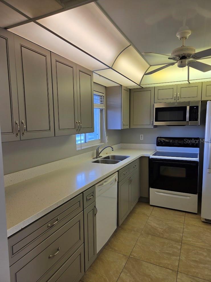 Image 7 of 59 For 100 Silver Beach Avenue 214