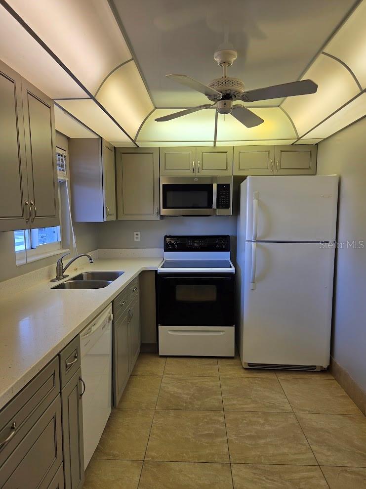 Image 8 of 59 For 100 Silver Beach Avenue 214