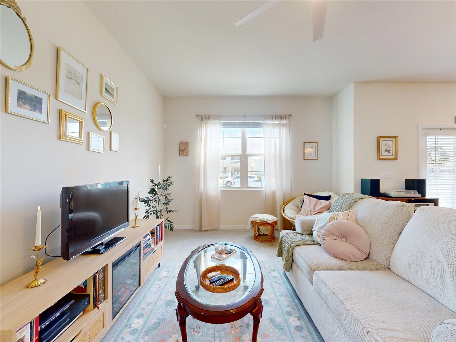 Image 27 of 80 For 3078 Meleto Boulevard