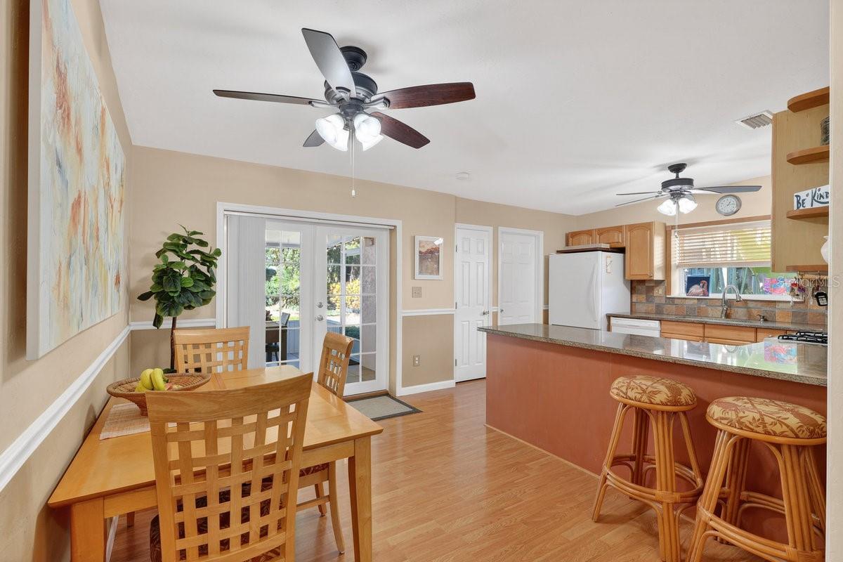 Image 11 of 52 For 810 9th Avenue