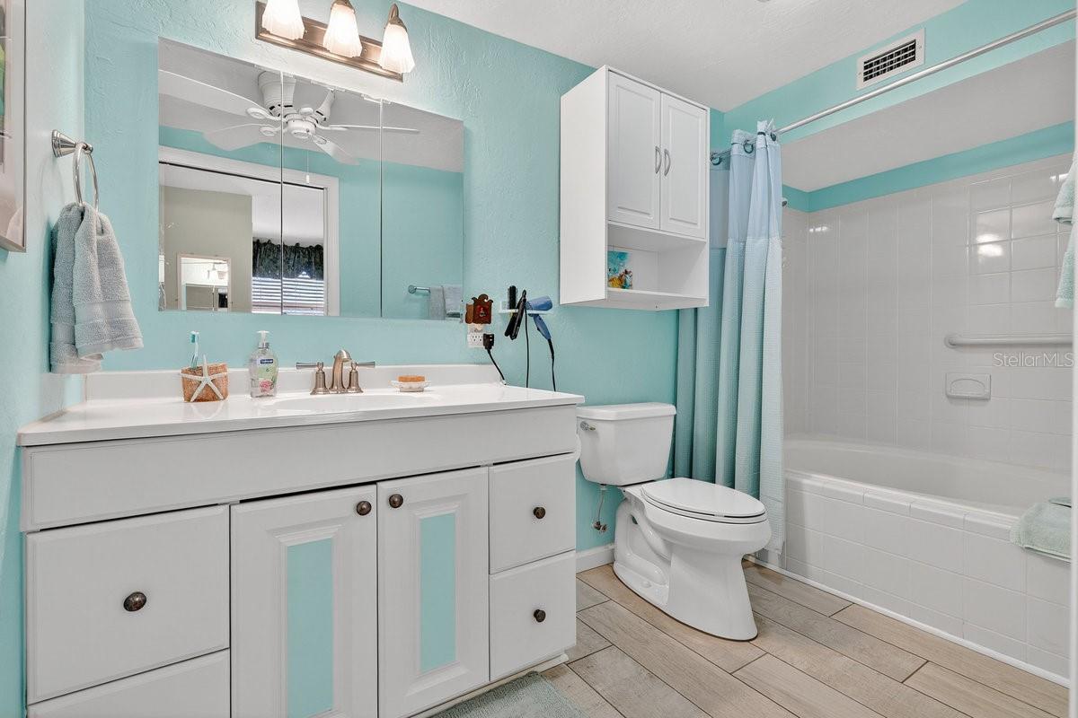 Image 26 of 52 For 810 9th Avenue