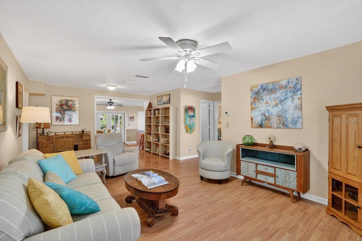 Image 8 of 52 For 810 9th Avenue