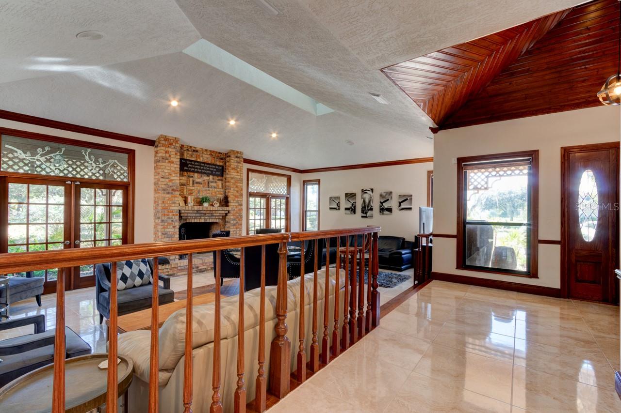 Image 12 of 38 For 1811 Spruce Creek Boulevard