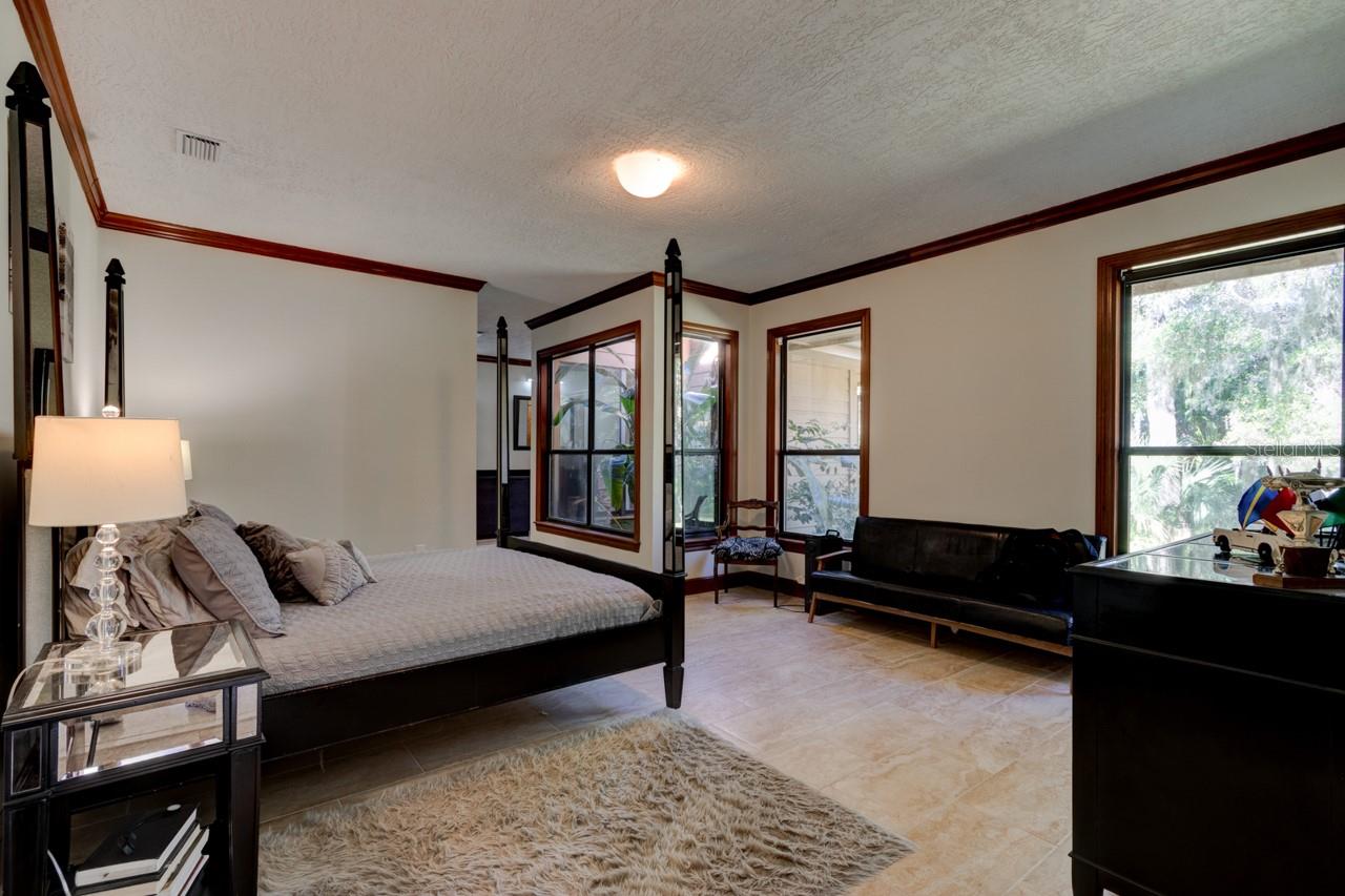 Image 23 of 38 For 1811 Spruce Creek Boulevard