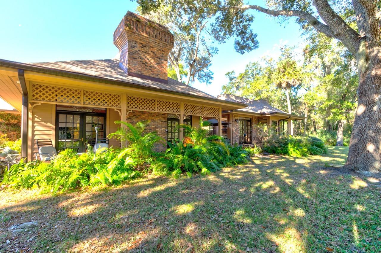 Image 3 of 38 For 1811 Spruce Creek Boulevard