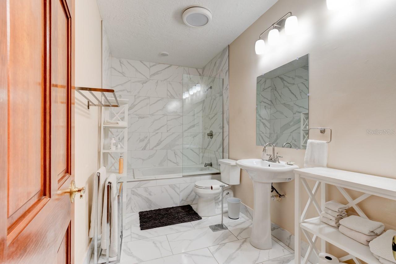 Image 35 of 38 For 1811 Spruce Creek Boulevard