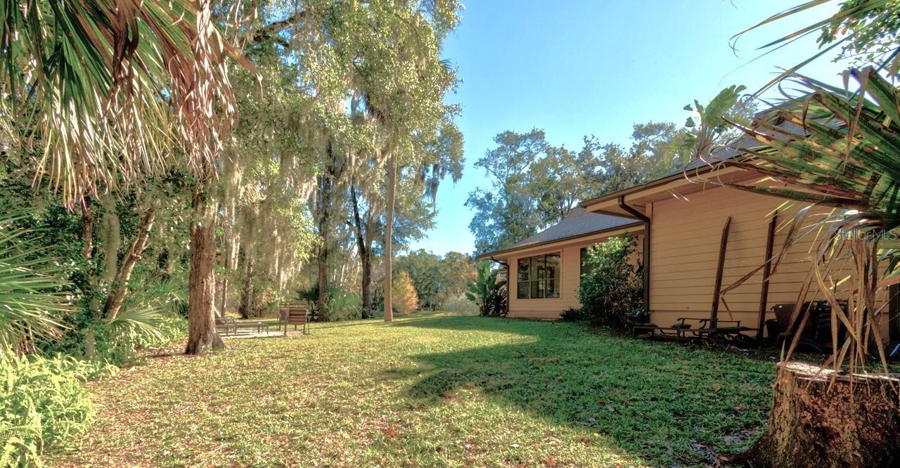 Image 6 of 38 For 1811 Spruce Creek Boulevard