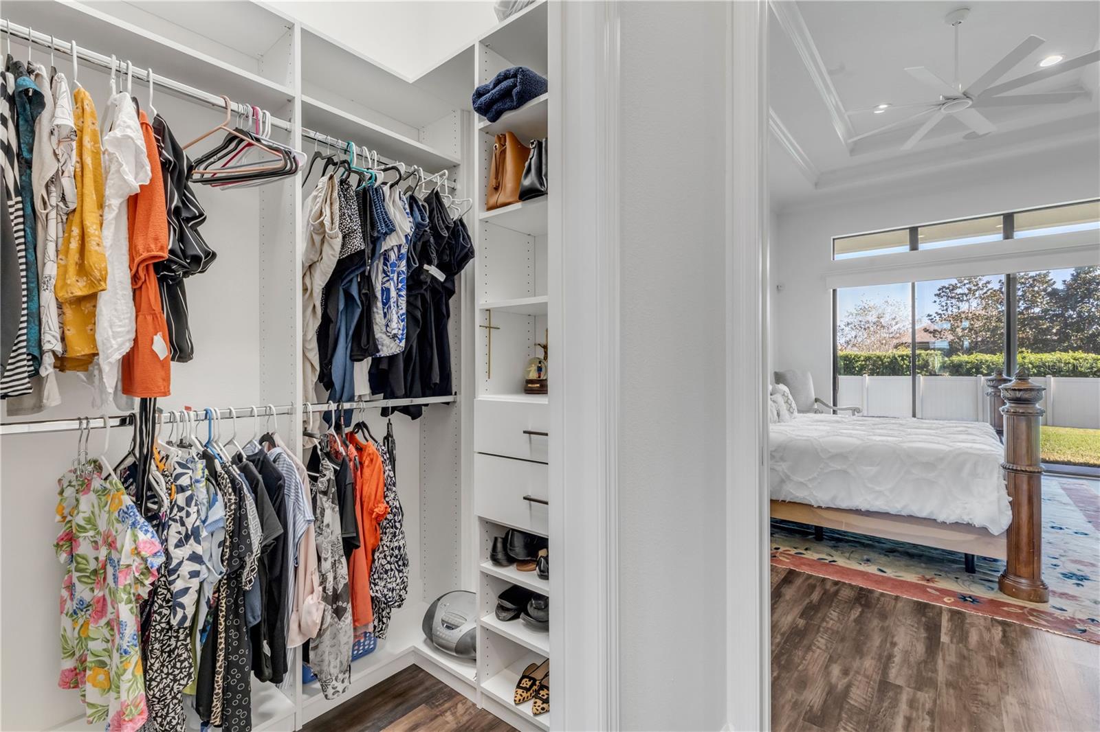 Image 38 of 89 For 3053 Isola Bella Boulevard