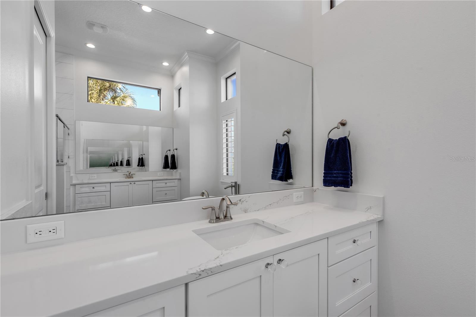 Image 44 of 89 For 3053 Isola Bella Boulevard