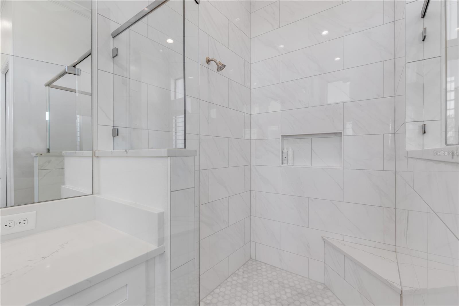 Image 46 of 89 For 3053 Isola Bella Boulevard