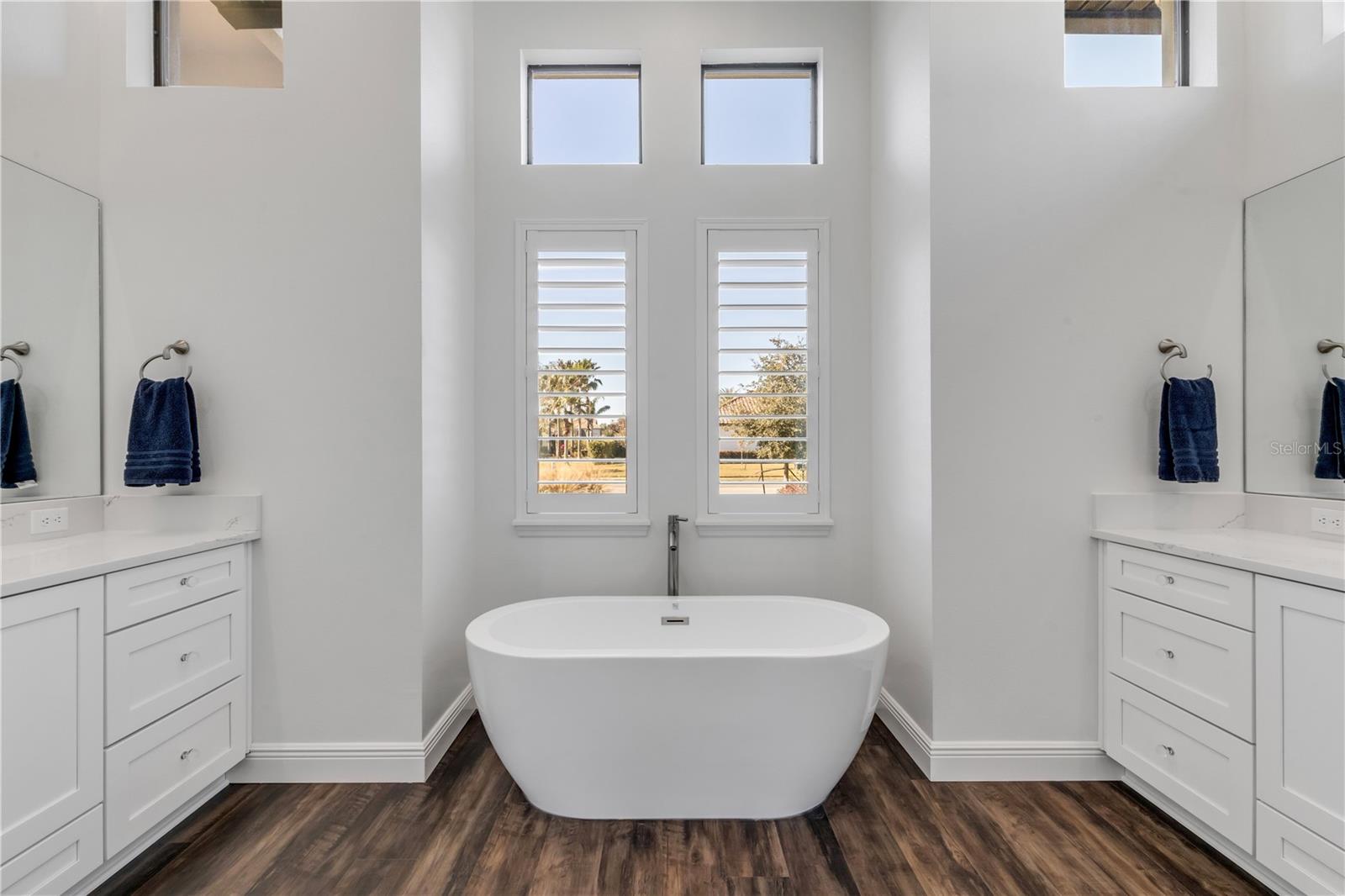 Image 47 of 89 For 3053 Isola Bella Boulevard