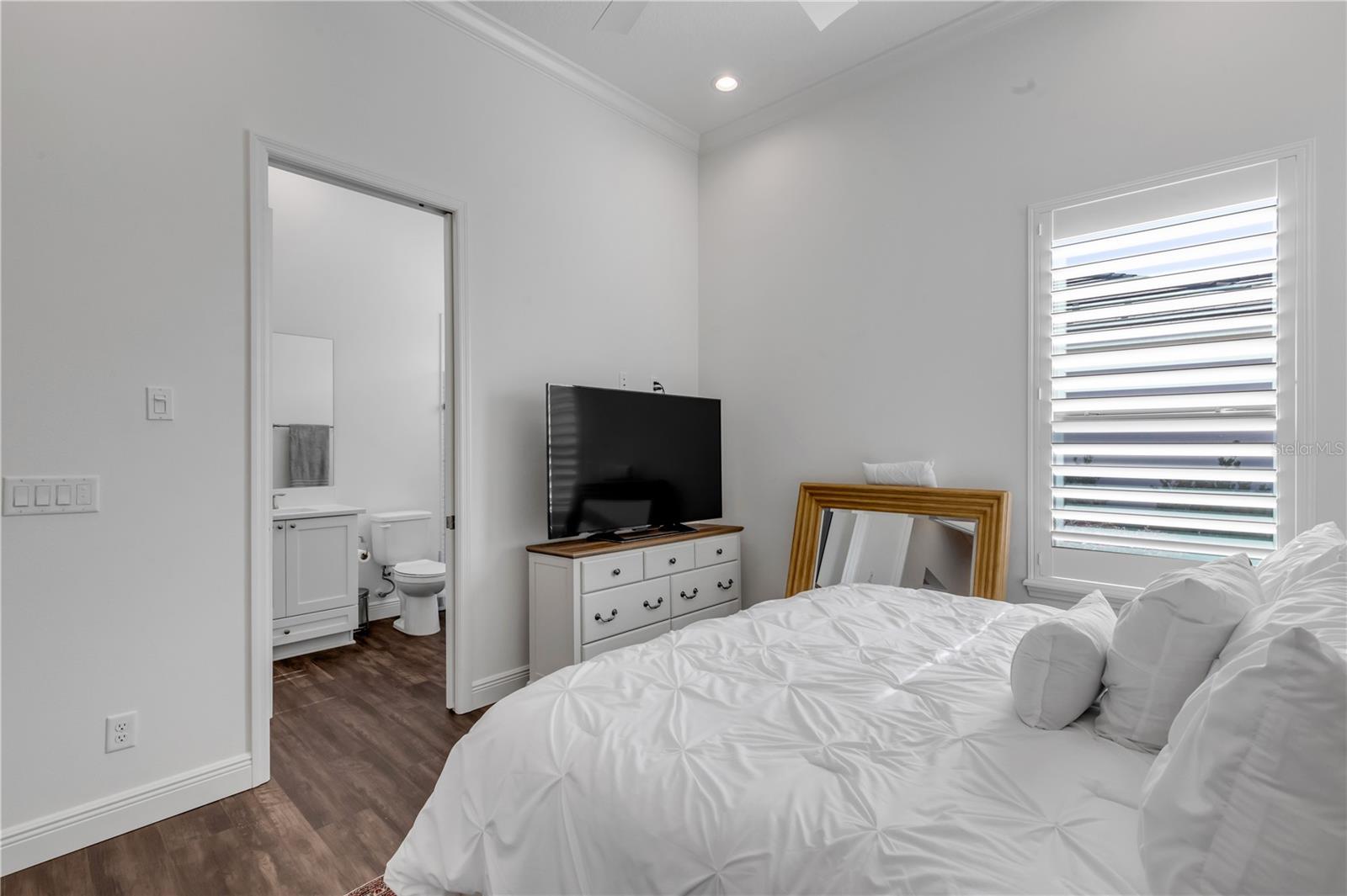 Image 49 of 89 For 3053 Isola Bella Boulevard