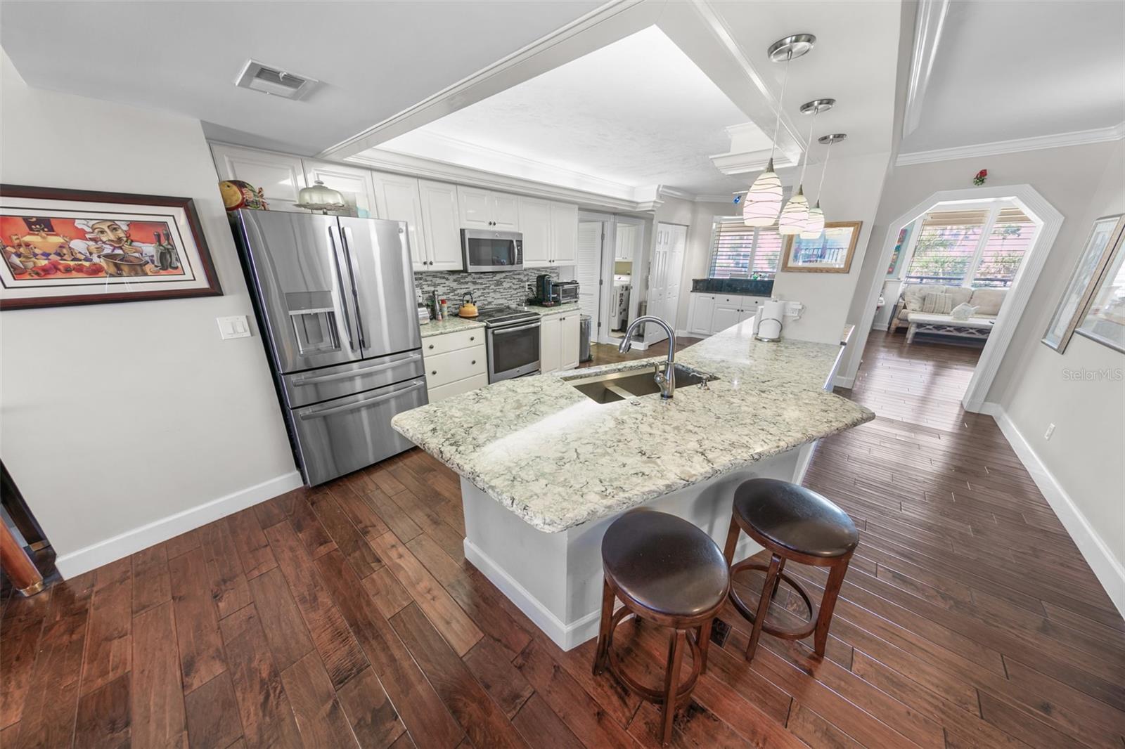 Image 12 of 52 For 4651 Atlantic Avenue 203