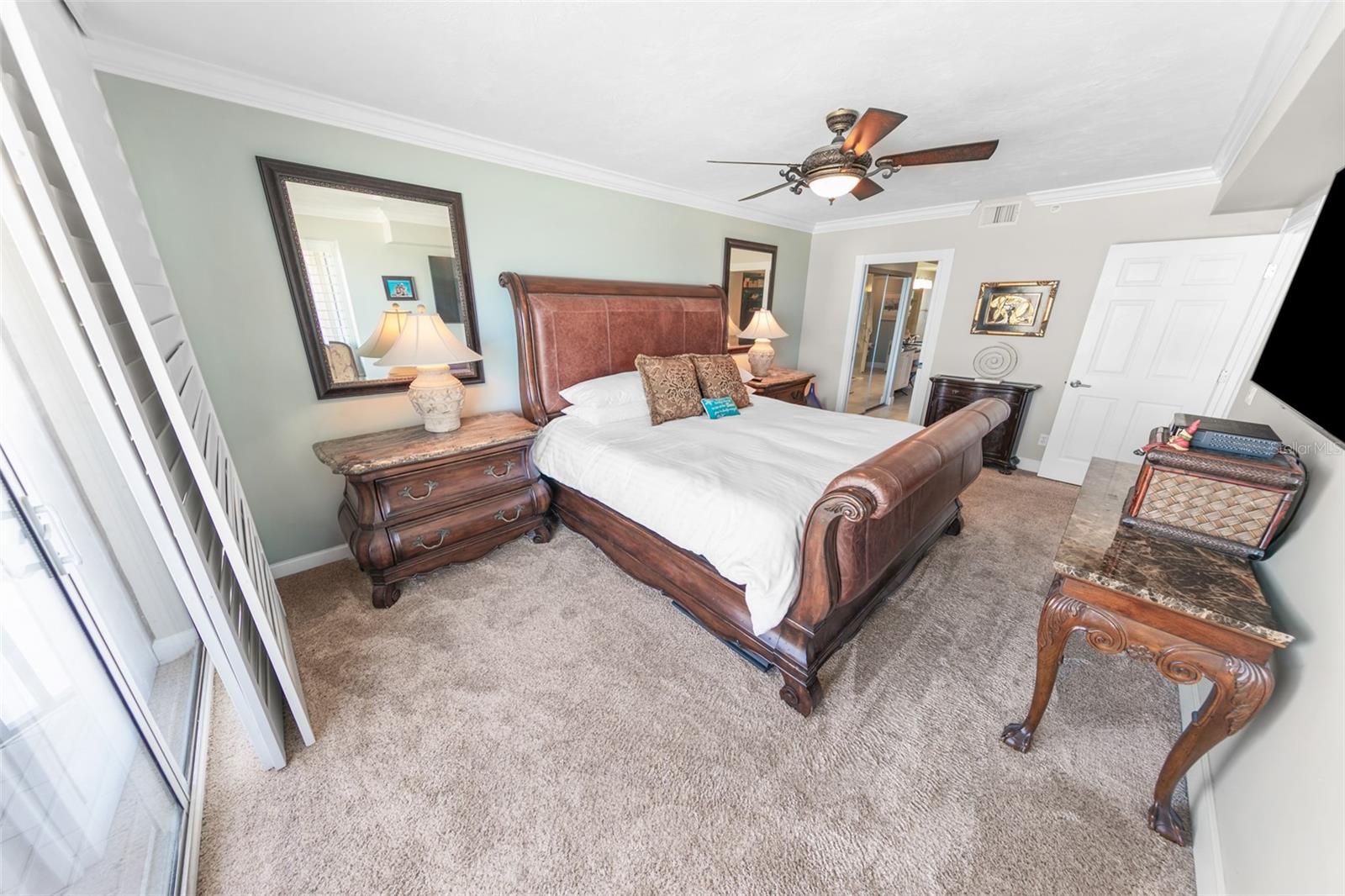 Image 24 of 52 For 4651 Atlantic Avenue 203