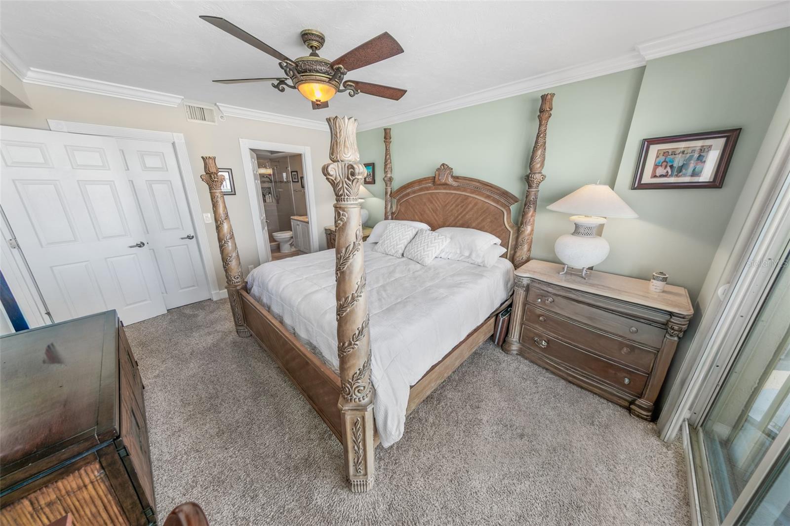 Image 29 of 52 For 4651 Atlantic Avenue 203