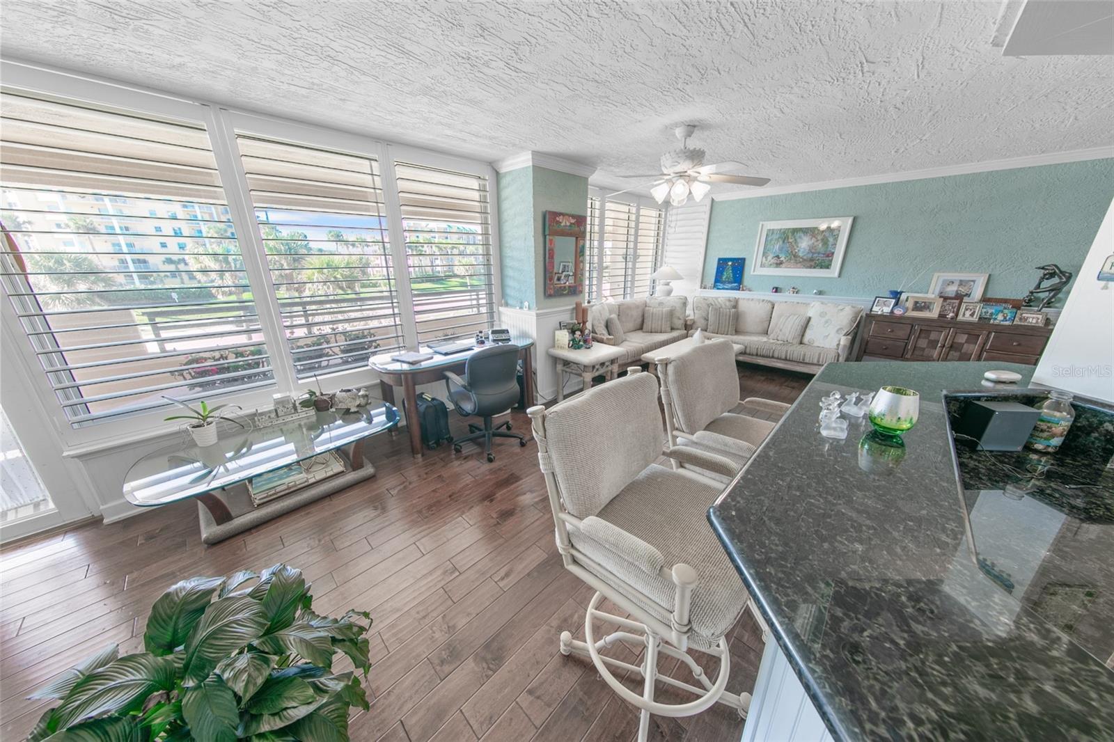 Image 38 of 52 For 4651 Atlantic Avenue 203