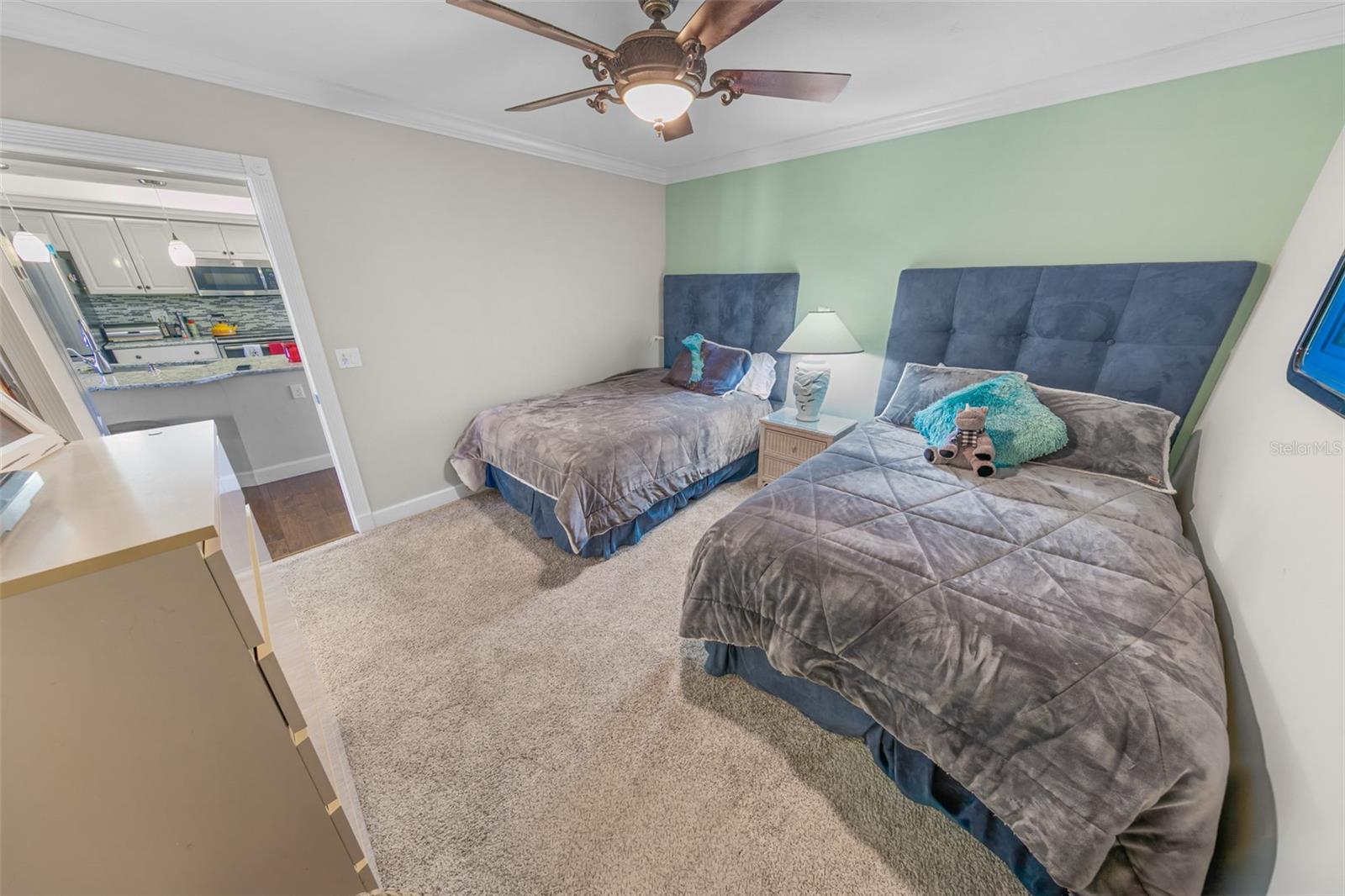 Image 40 of 52 For 4651 Atlantic Avenue 203