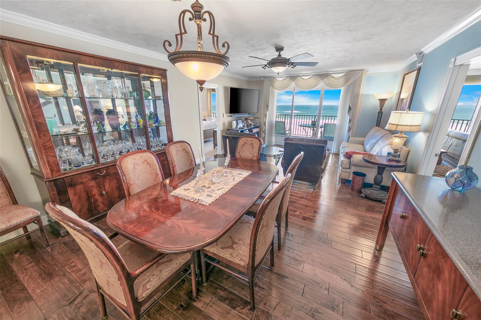 Image 5 of 52 For 4651 Atlantic Avenue 203