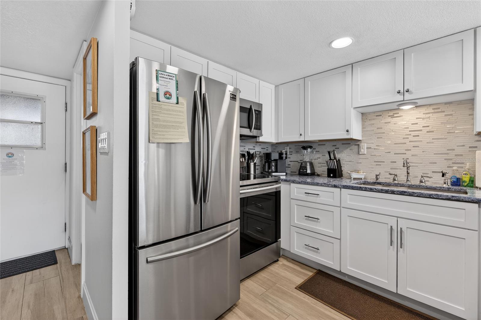 Image 14 of 38 For 4831 Saxon Drive 233