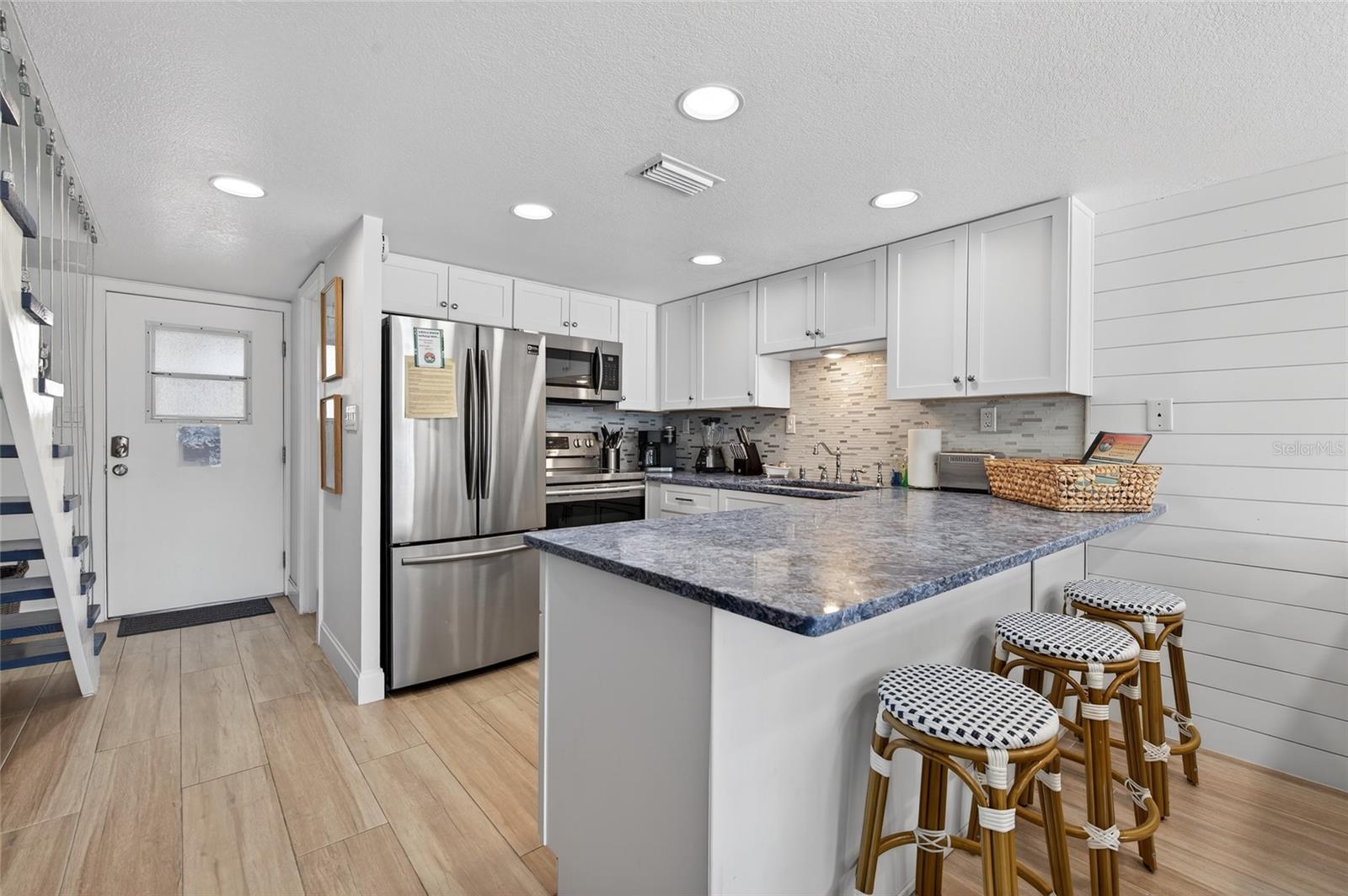 Image 15 of 38 For 4831 Saxon Drive 233