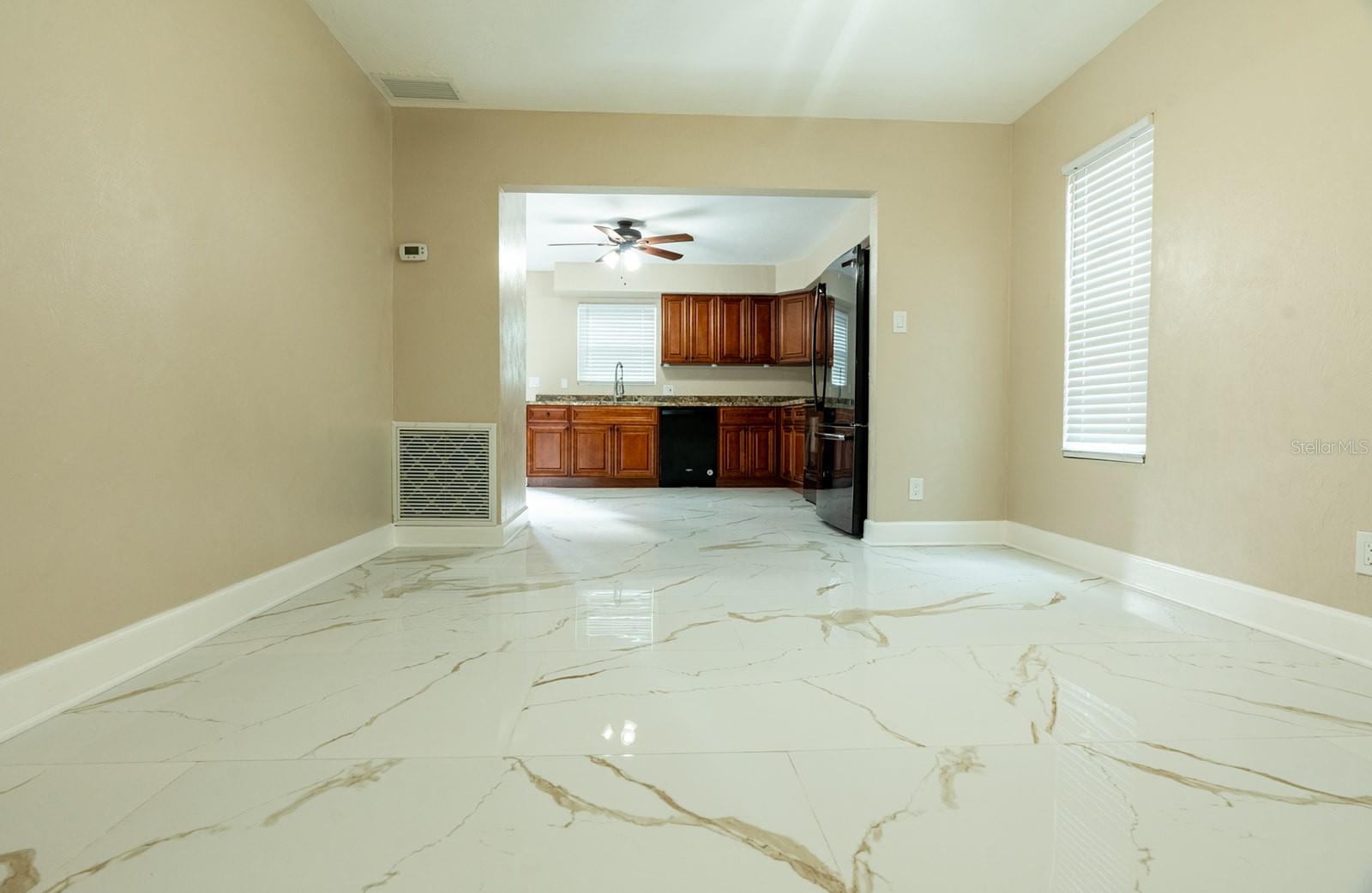 Image 11 of 32 For 138 Park Boulevard