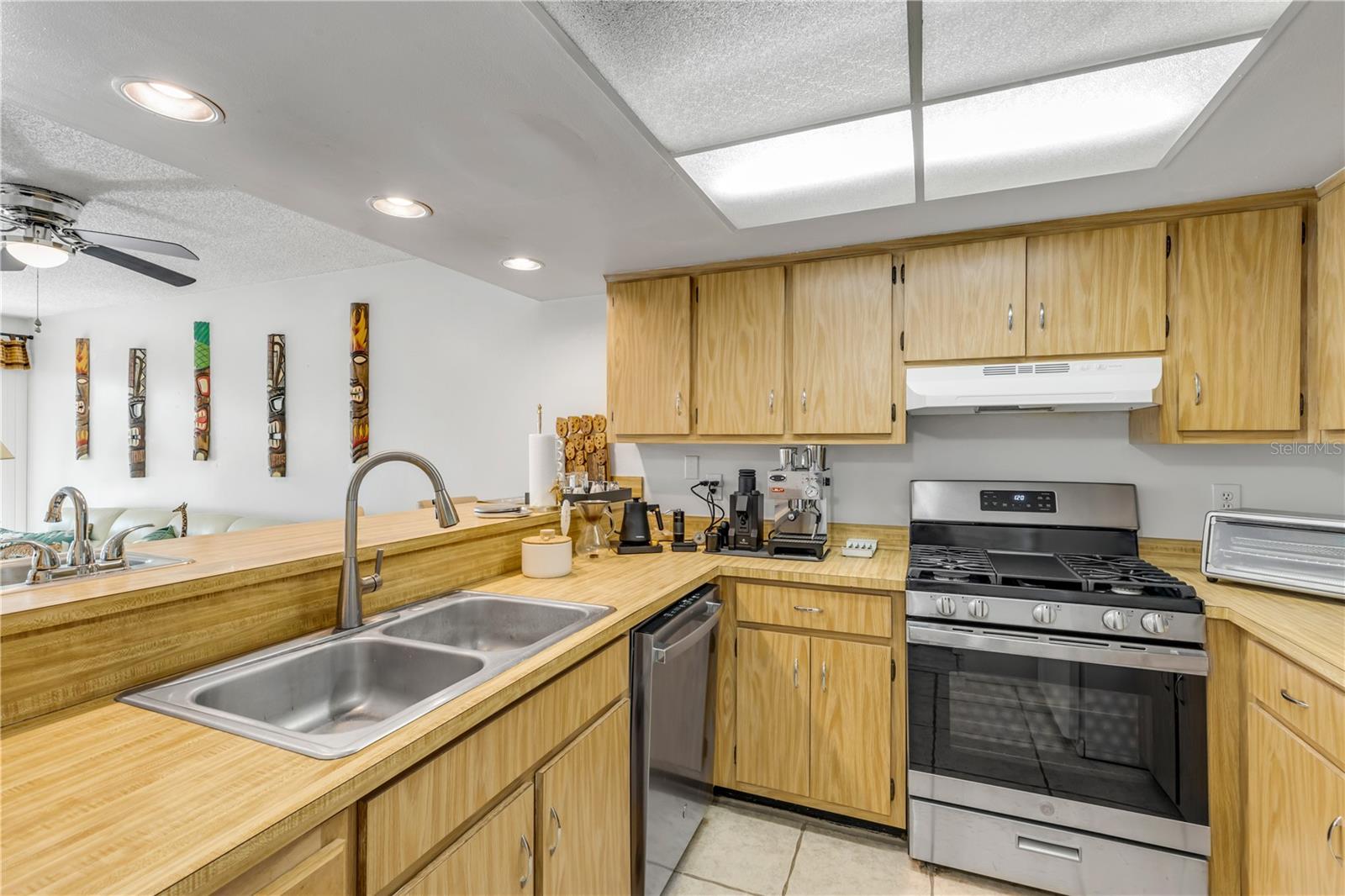 Image 12 of 48 For 201 Club House Boulevard 201