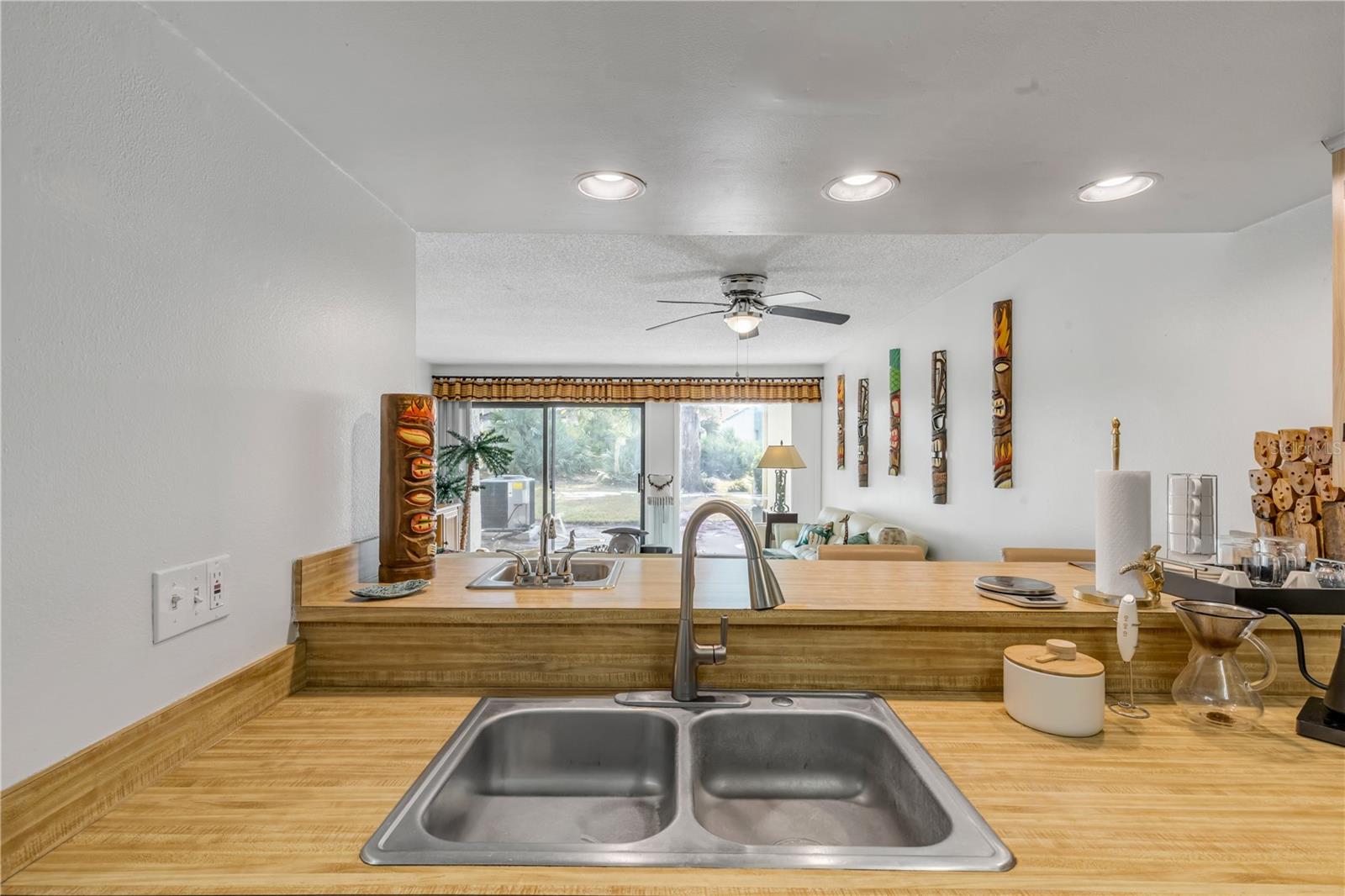 Image 14 of 48 For 201 Club House Boulevard 201