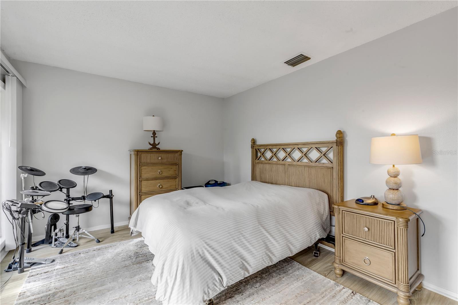 Image 22 of 48 For 201 Club House Boulevard 201