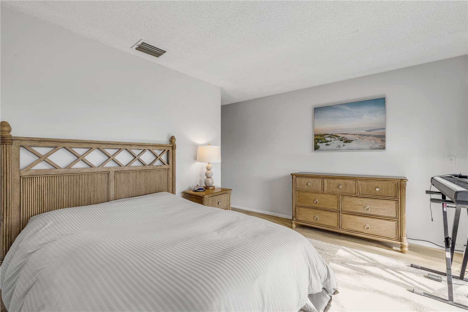 Image 25 of 48 For 201 Club House Boulevard 201