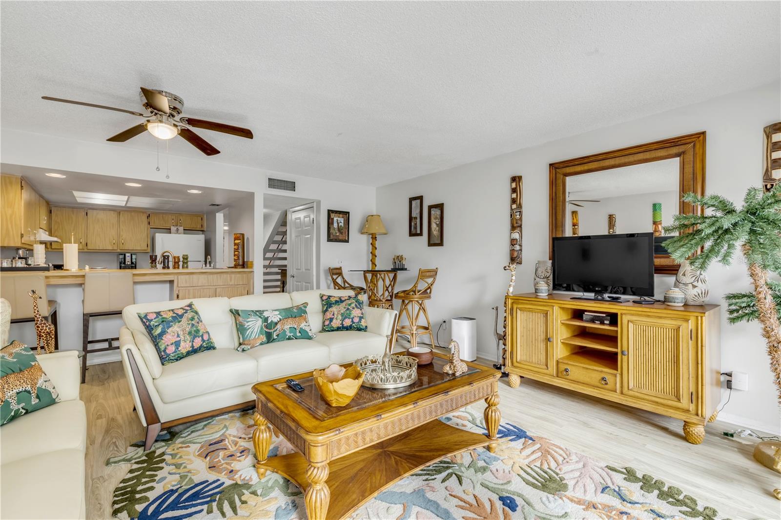 Image 6 of 48 For 201 Club House Boulevard 201