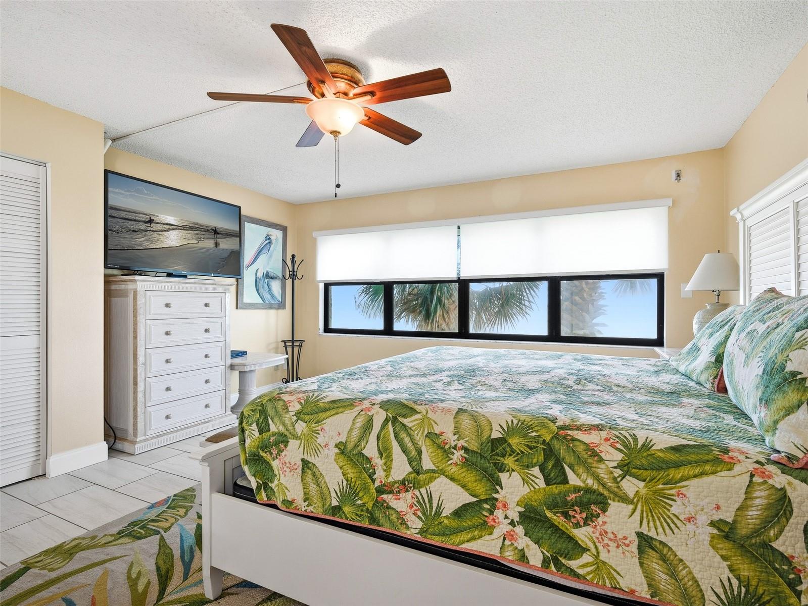 Image 16 of 43 For 5499 Atlantic Avenue 205